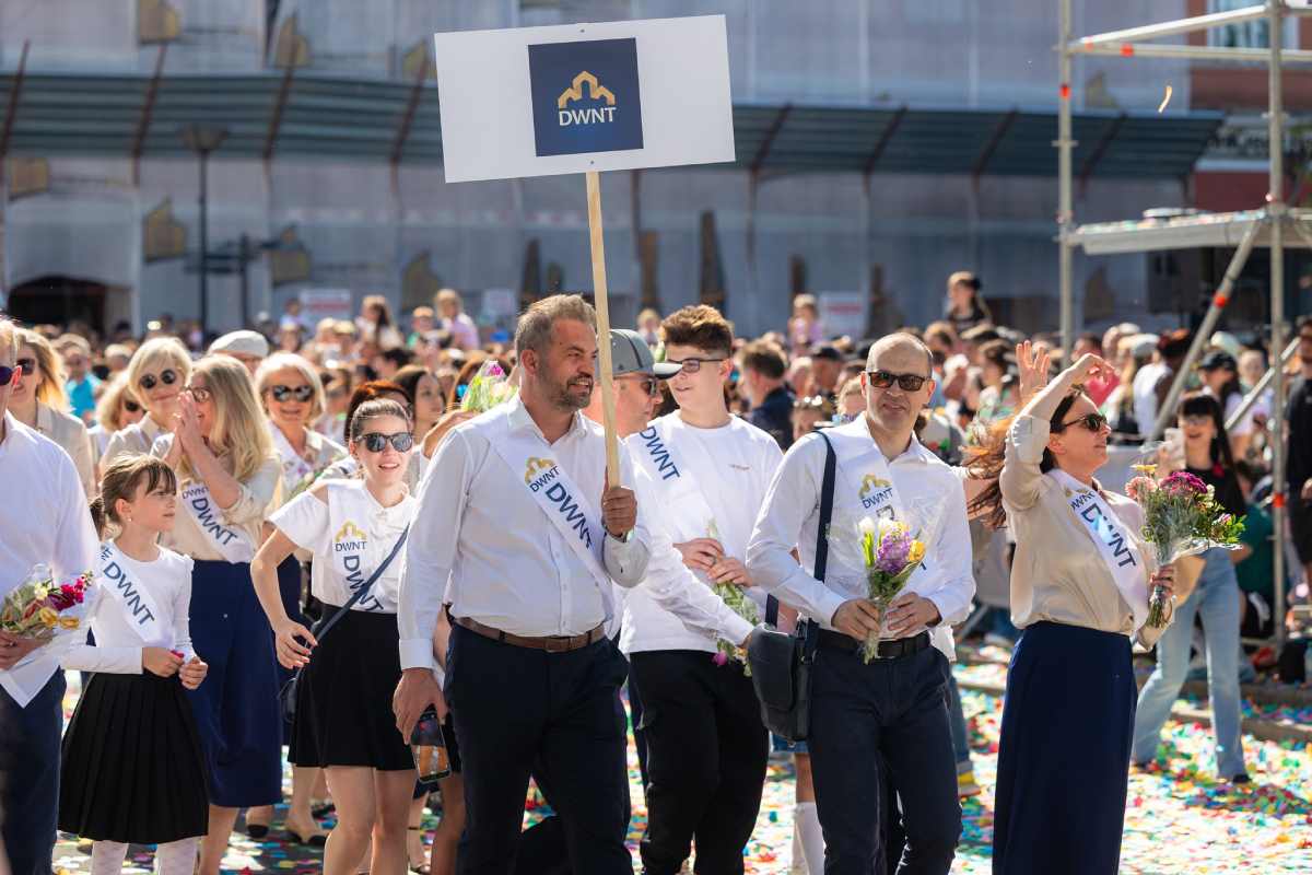 Carnavalul din Köln ajunge la Cluj! Parade spectaculoase, dansuri germane și show culinar cu Chef Alex Petricean Zilele Clujului